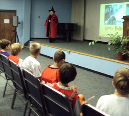 Students attend "Harry Potter’s World: Renaissance Science, Magic, and Medicine."